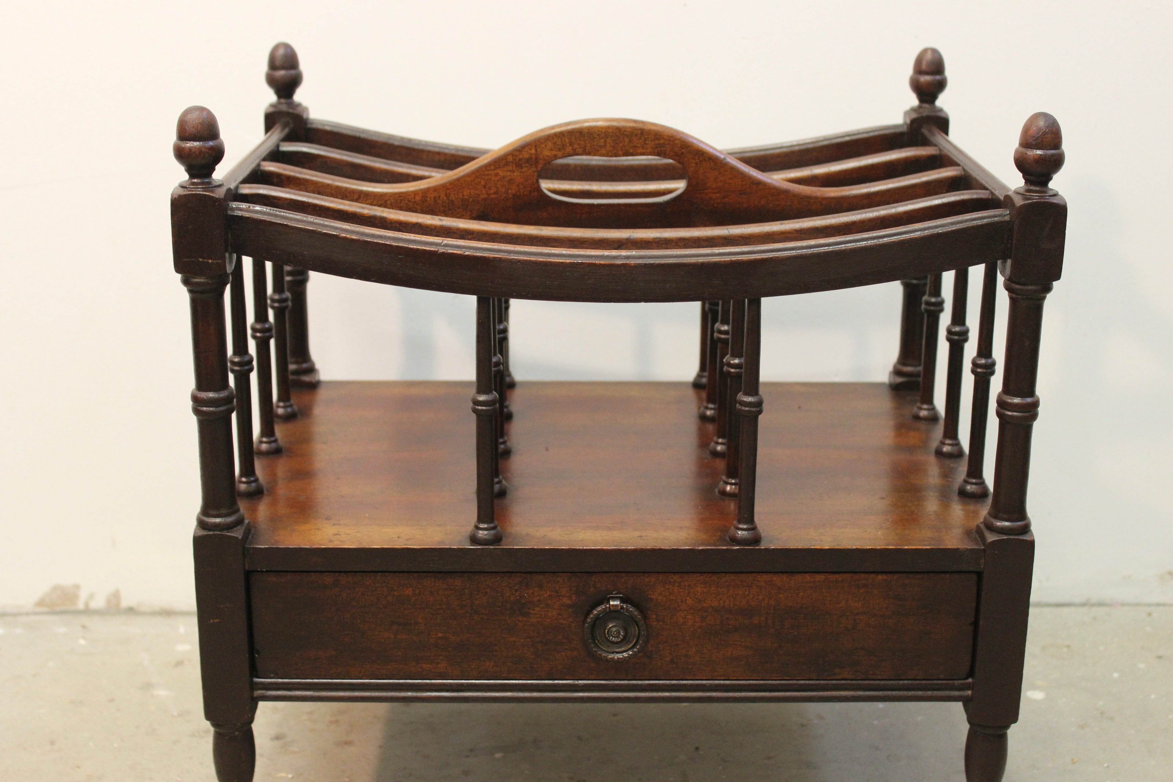 Vintage Mahogany Canterbury