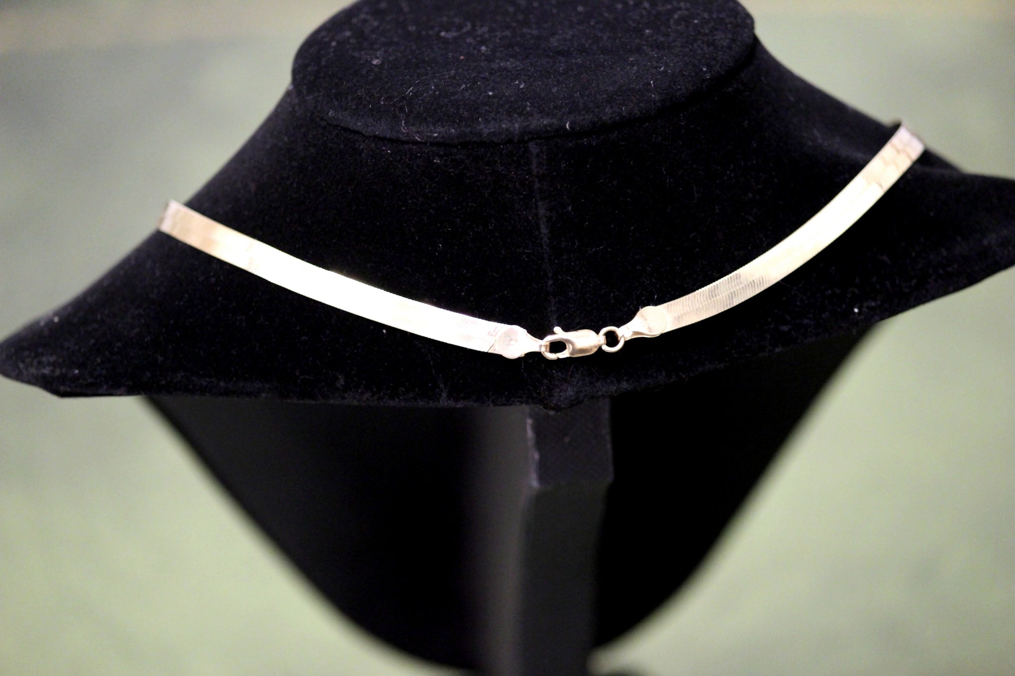 10K Yellow Gold Flat Herringbone Chain Necklace