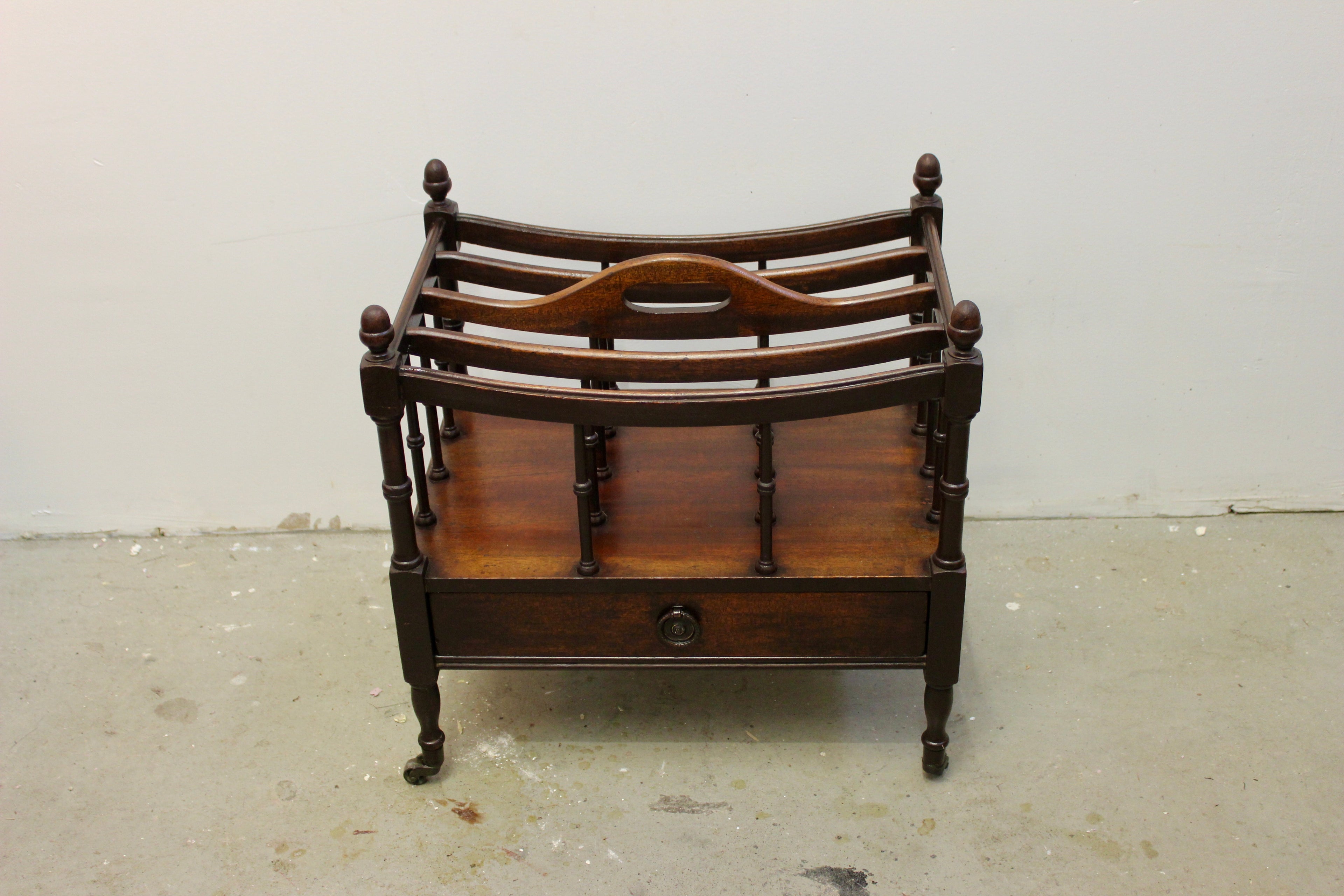 Vintage Mahogany Canterbury